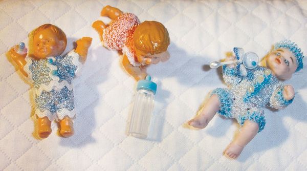 Bunka-dressed baby dolls