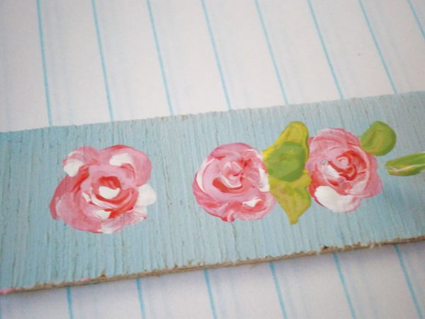 How to paint shabby chic roses